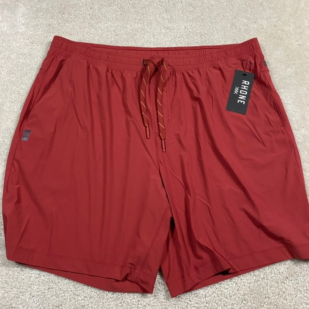Rhone Pursuit Shorts Mens XXL Unlined Red Brick 7" Workout Gym
